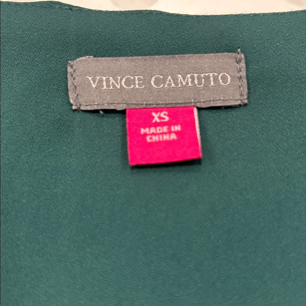 Vince Camuto Flutter Sleeve Blouse - Picture 4 of 5